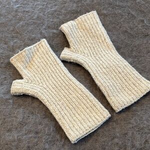 Club Monaco Cozy Knit Fingerless Gloves
